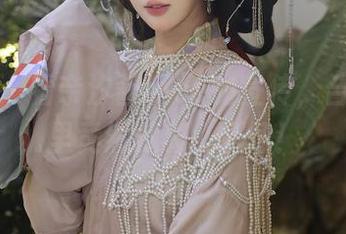 秀人网 – 看奈汐酱nice的宣传，合集美图里竟然藏着小剧场！