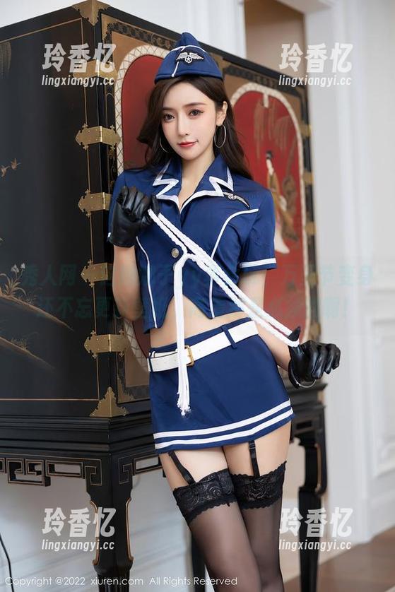 秀人网 - 这娜娜子yy真会玩，万圣节变身还不忘更新壁纸，高清那是必须的啊！