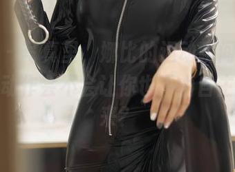 秀人网 – 写真里，娜比的运动瞬间，你敢想象这动作会不会让你也不由自主想动起来？