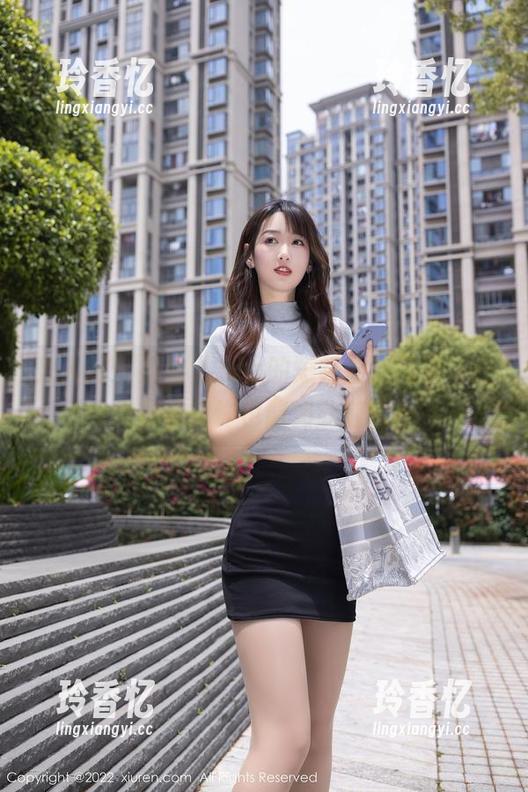 秀人网-媛宝儿boa 秀人网 - 媛宝儿boa的短裙最新图集,轻松优雅或许也能如此随意?