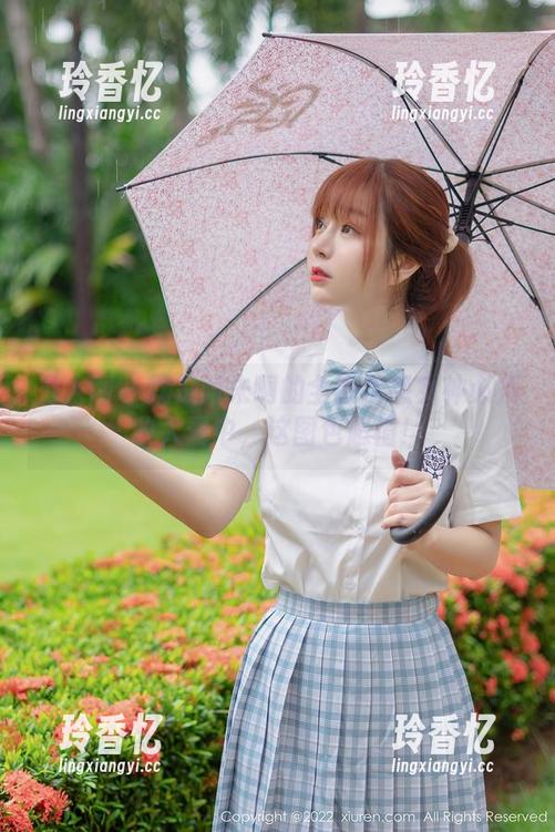 秀人网 - 就是阿朱啊的全套性感女神必须收入囊中，这图包超值！