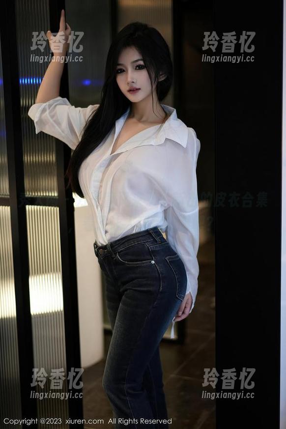 秀人网 - 方子萱又来了，新出的皮衣合集，看了让人刮目相看吧？