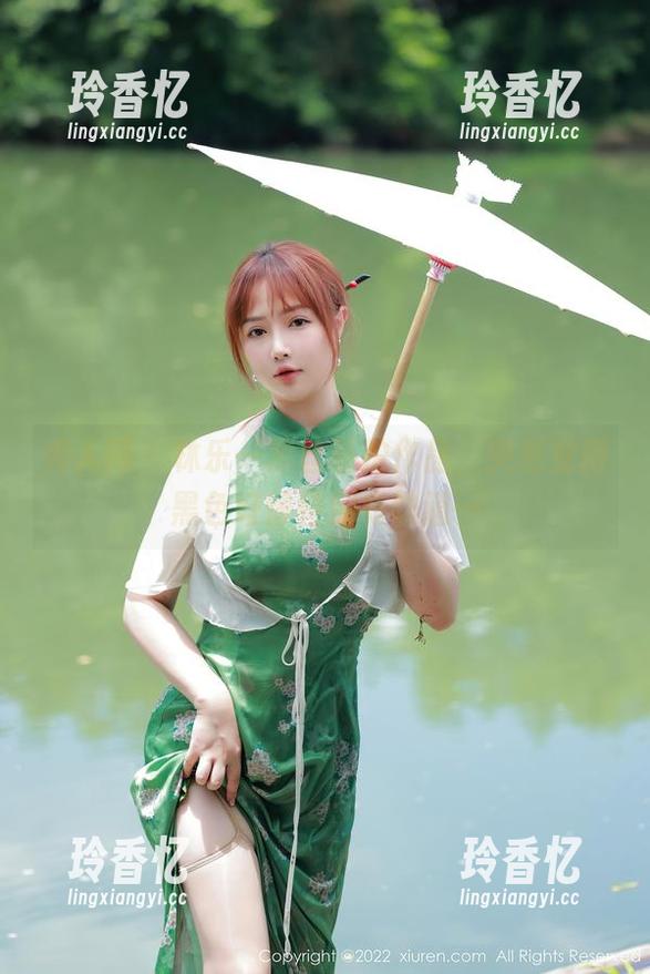 秀人网 - 林乐一黑丝私拍作品，突然觉得黑色好像特别有味道…