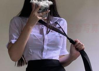 微密圈 – 粉色的猪陈佩奇全套写真：臭脚的逆袭之旅！