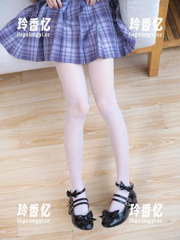 紧急企划 - 龙崎聆音的每一张照片都像在说：“来嘛，揭开我的秘密吧。”