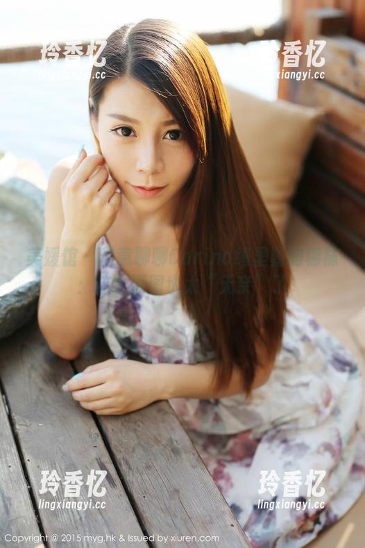 美媛馆 - 随意聊聊Carina绮里嘉的棉袜：这张原图也太“无奈”了