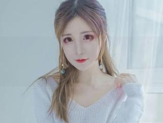 美图101：翎柒菜菜开着她的机车，尽显骑士风范！
