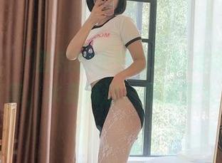 微密圈 – “胜利的小生活”的定制泳装图集，水波荡漾，更加惹火