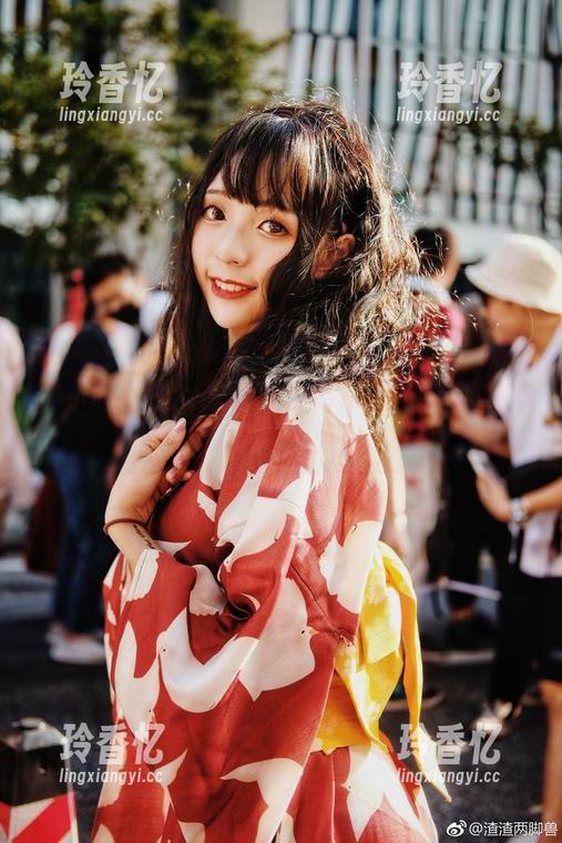 舞小喵的兔女郎写真：毛茸茸的灵魂伴侣就藏在这里？