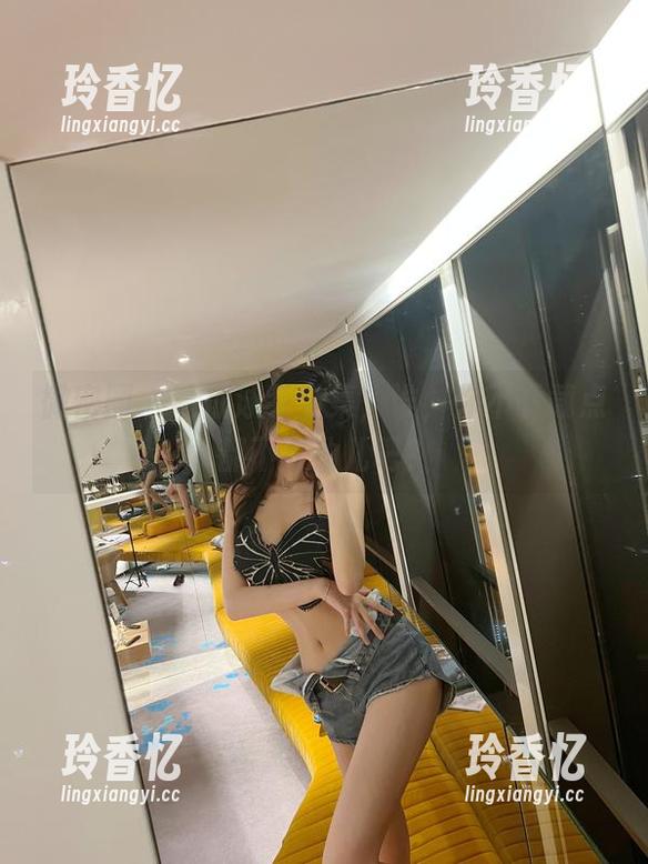 微密圈 - 葛征泳装全集，谁，你不下载点都不对劲儿吧？