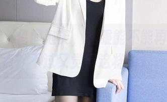 袜啵啵 – 借问泡芙,礼服能不能再花哨一点?不过又觉得这样刚好。
