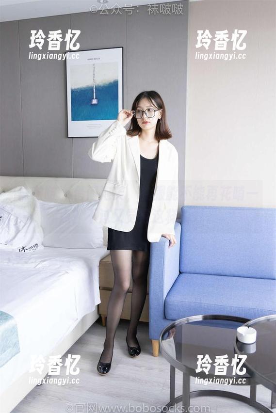 袜啵啵 - 借问泡芙，礼服能不能再花哨一点？不过又觉得这样刚好。