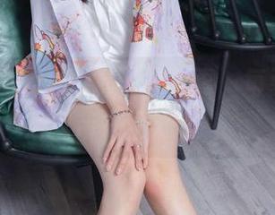袜啵啵 – 芝士的双马尾写真，每张图片都自带一层滤镜感