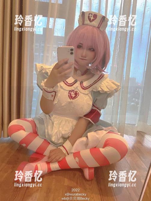 贝贝琪Becky和娜嘉的高清写真，不忍心直视却又舍不得移开