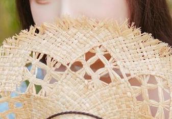 今天的分享：超皮皮皮奶的黑色作品，能不能别让我一不小心变成小黑子
