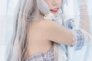 在线捣蛋，里见年一和她的奶牛少女时光图片分享。