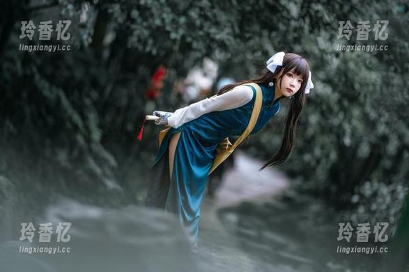 高清粉兔儿写真，铁打萌萌_moi的奇幻版图游！
