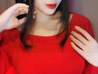 坐着吃冰淇淋看阿九从不咕咕的夏日套图，感觉就是放飞自我
