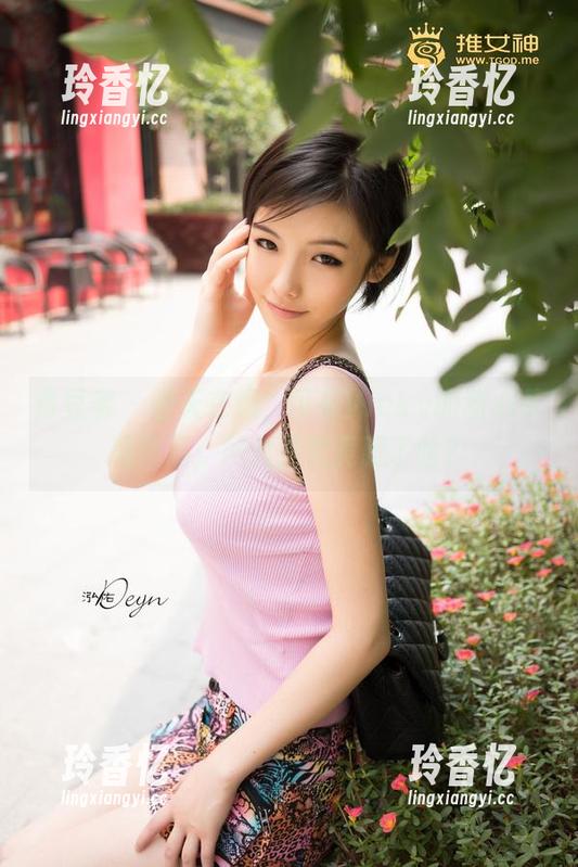青豆客 - 整天在想，可乐Vicky的甜心萝莉作品，网盘里究竟藏了啥？