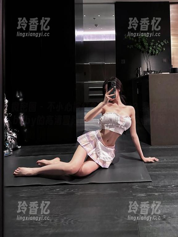 微密圈 - 不小心被红色蕾丝打动？黎允熙baby的高清冒险图册，让你想多看几眼。