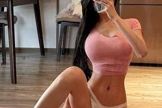 微密圈 – 干嘛买新衣？黎允熙baby的连衣裙照片合集足够让我反复欣赏！